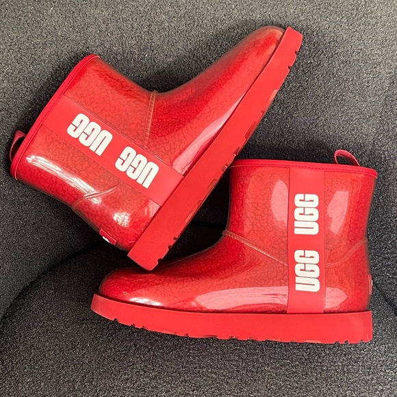 NEW UGG Women’s Classic Clear Mini Waterproof Ankle Boots- Red 1113190- Size 8 - Picture 2 of 8